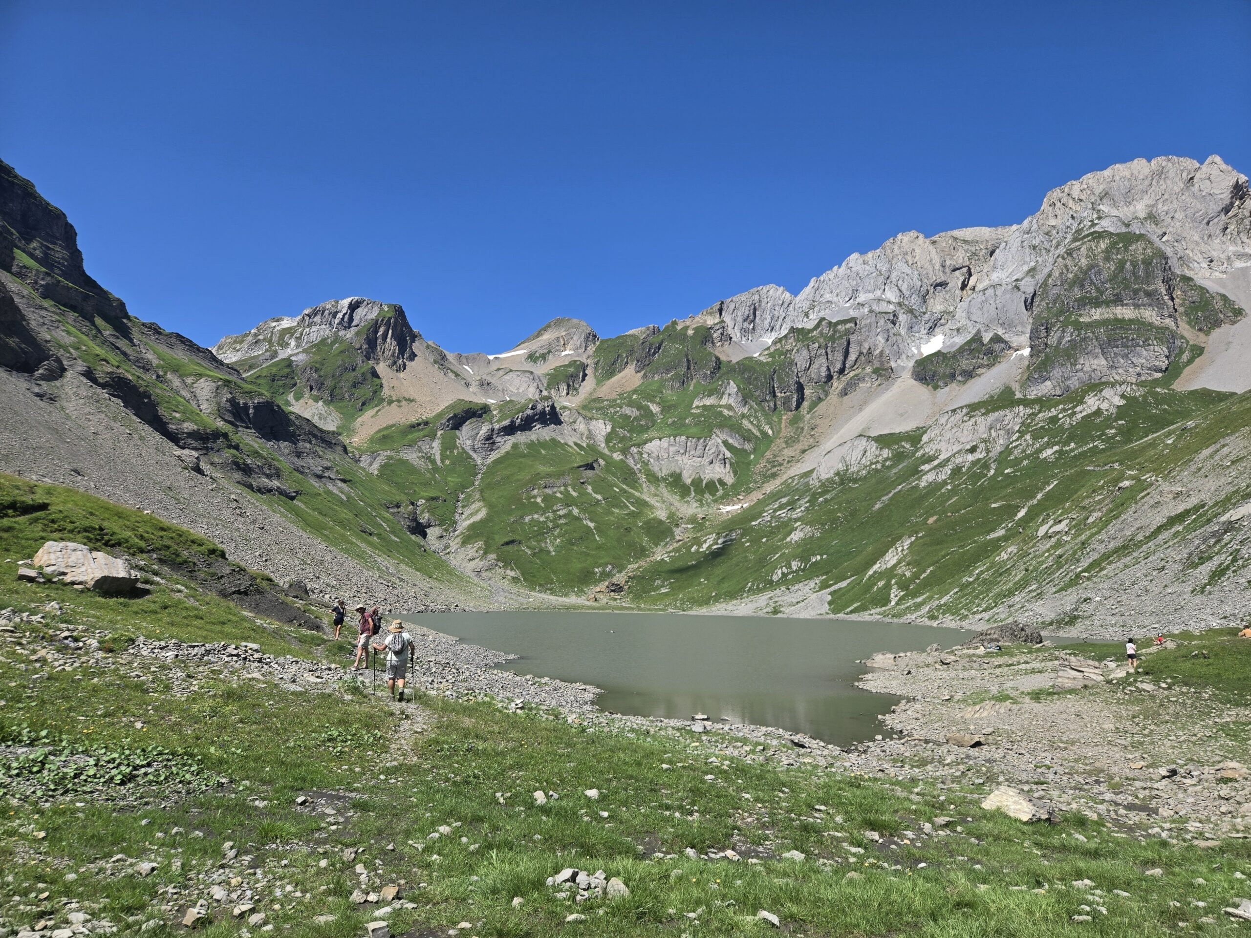 Le Lac de la Vogealle : niché dans les Dents Blanches à 2000 m