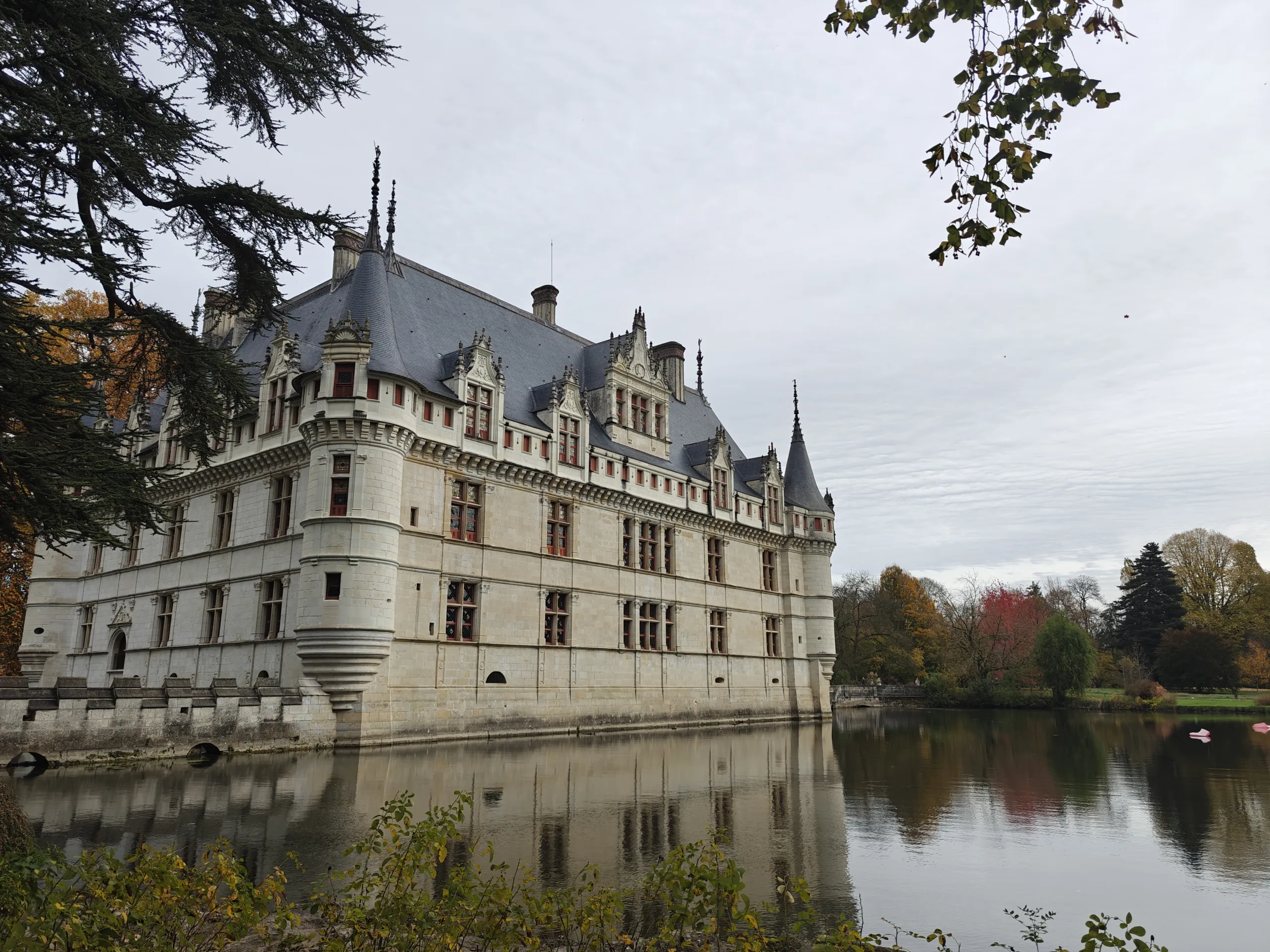 Château d’Azay-le-Rideau : le petit bijou à ne pas rater entre Tours et Chinon