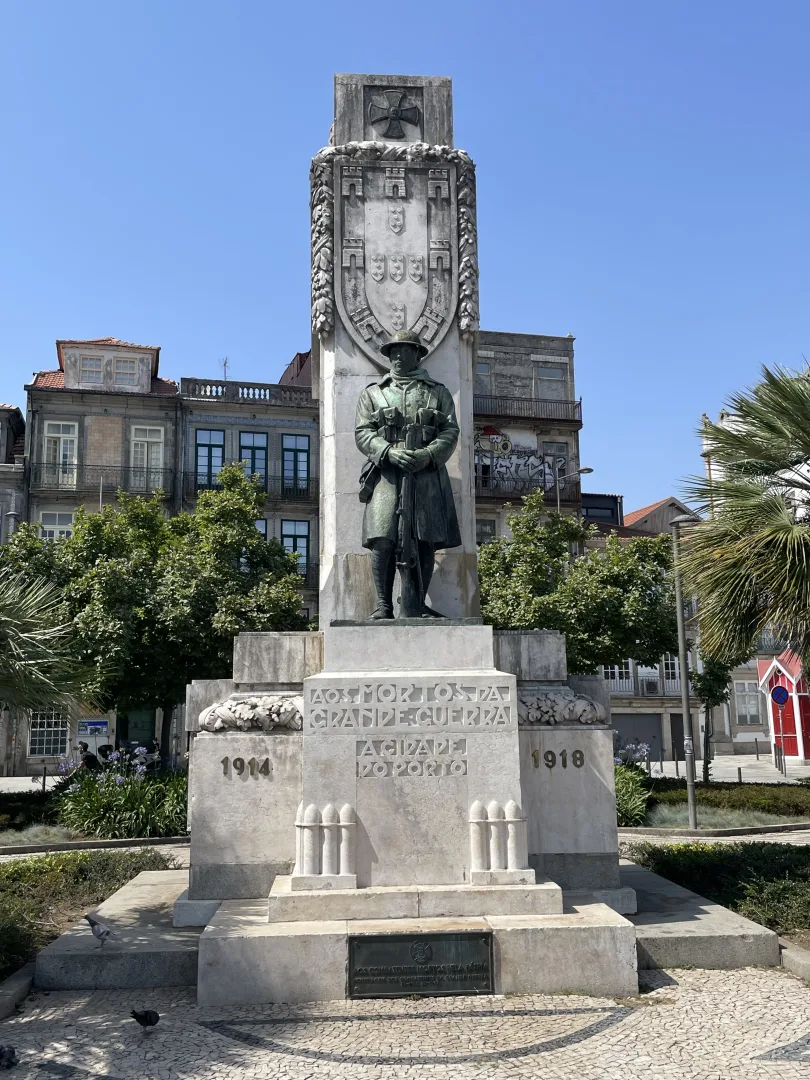 Monument aux Morts de la Grande Guerre à Porto
