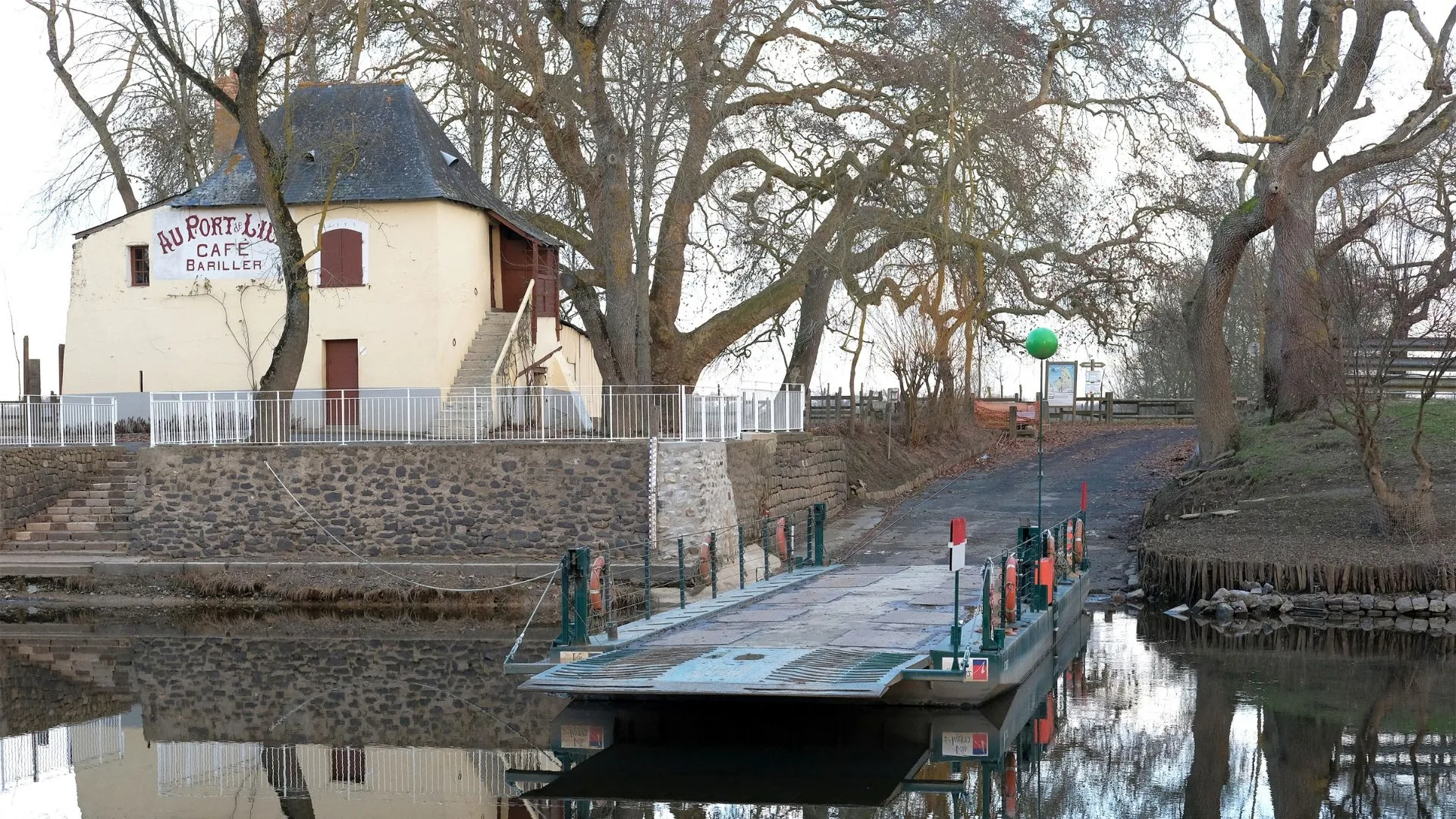 bac île saint-aubin