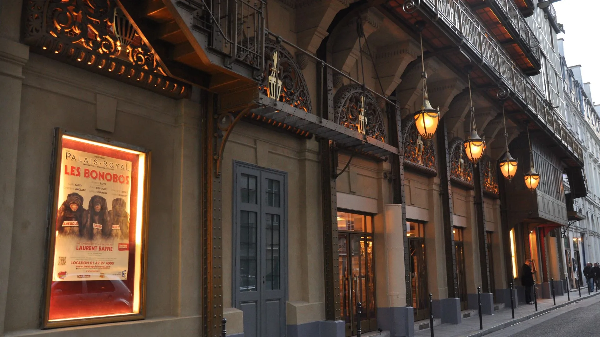 Le Théâtre du Palais-Royal à Paris : des scènes à proximité de la Seine